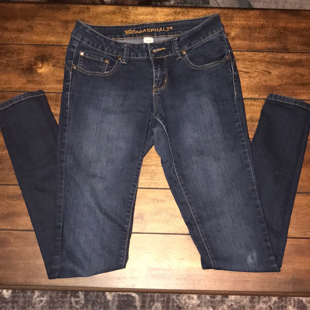 Skinny blue jeans